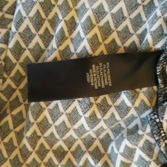 Adriana Papell knit top - Picture 8 of 10